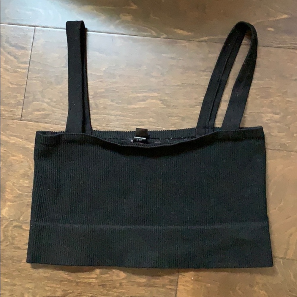 black urban outfitters crop top